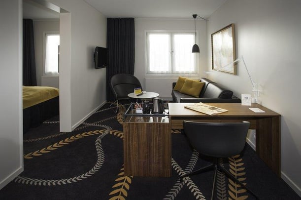 Junior Suite Livingroom