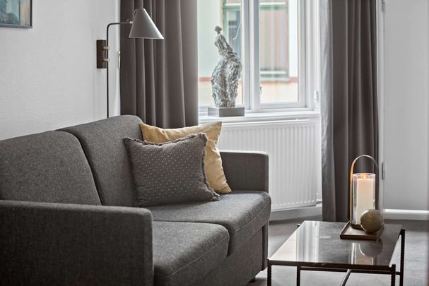 BW Hebron deluxe two single