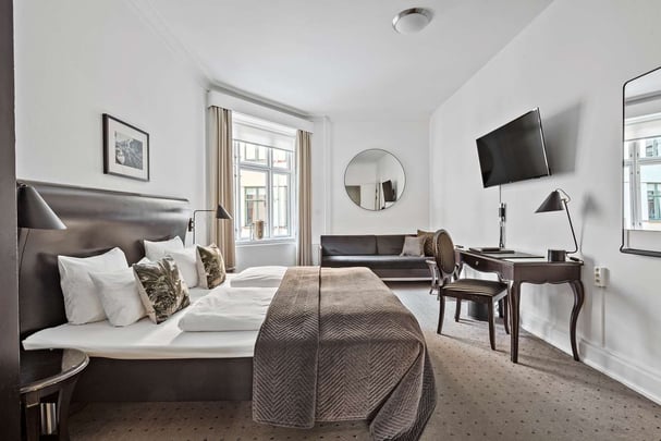 BW Hebron sup two single