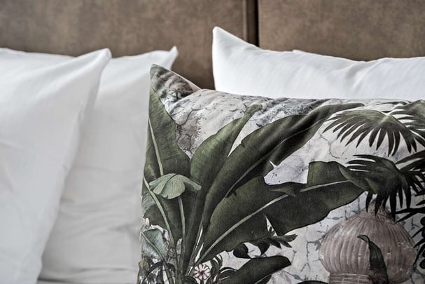 BW Hebron std two single