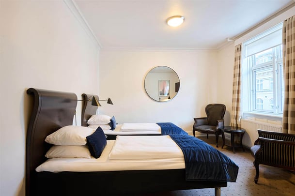 Hebron Standard Twin