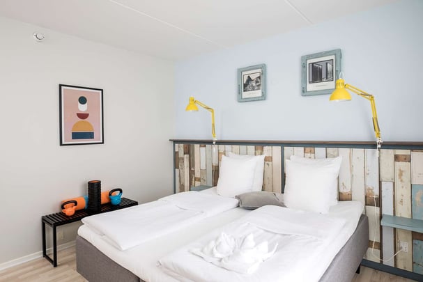 Business - River View King Bed