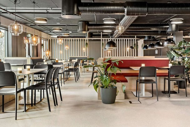 Aiden Herning breakfast area