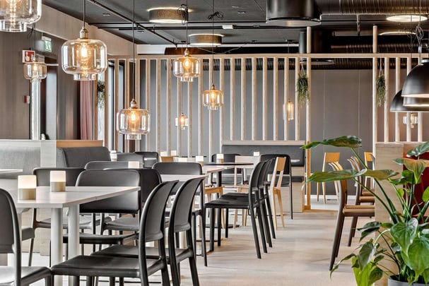 Aiden Herning breakfast area