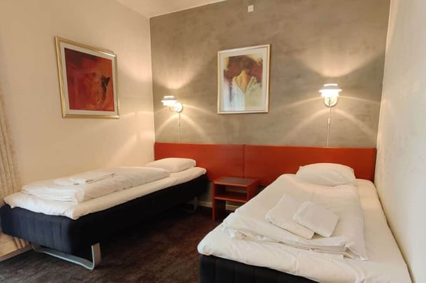 2 Twin Beds Standard Guest Room