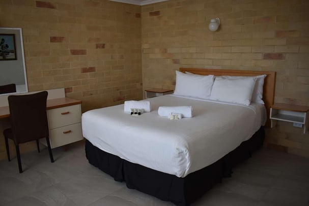 Two Bedroom Suite 2nd room Queen bed