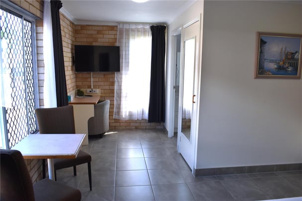 Executive Queen Room