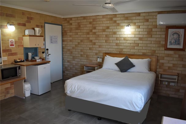 Executive Queen Bedroom