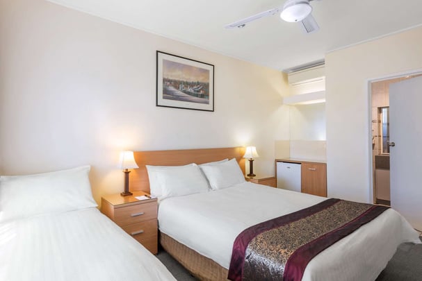 Queen and Single Room