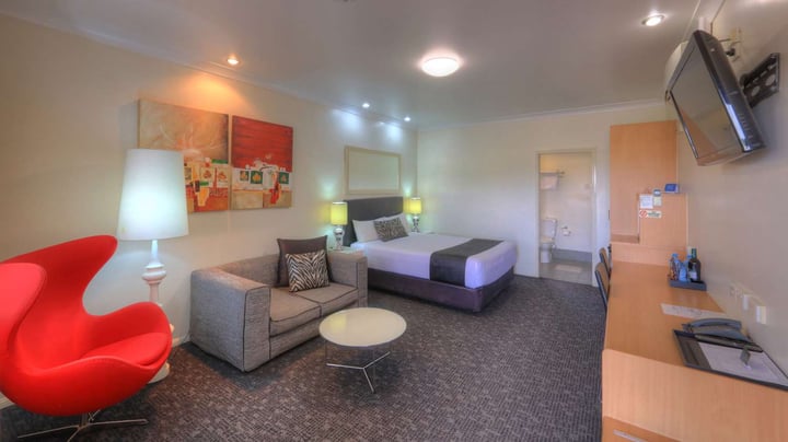 A Touch of Luxury in the Country