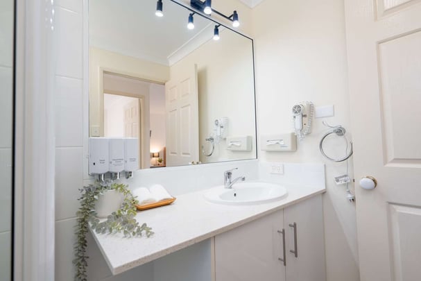 2 Room Suite - Bathroom