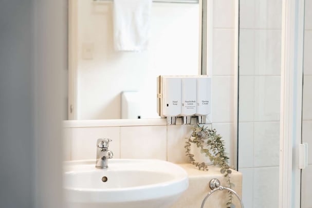 Executive Studio - Bathroom