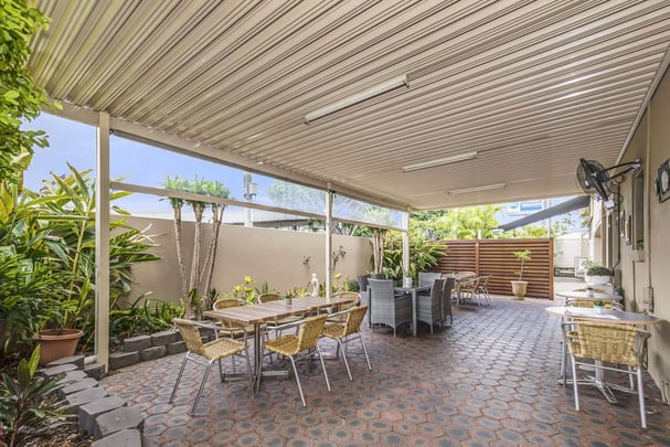 front alfresco breakfast dining