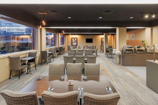 Snappers Restaurant - Onsite