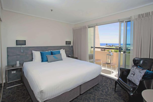 PREMIER SPA 1BEDROOM KING SPA SUITE