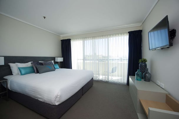 EXECUTIVE SPA SUITE BEDROOM