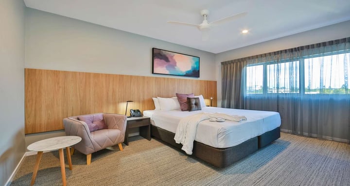 Gardenview Suite Bed Image