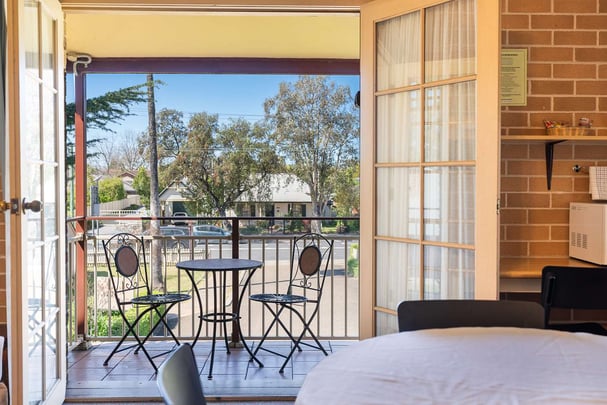 Deluxe family room balcony