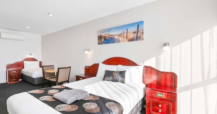 Superior 1 queen 1 single