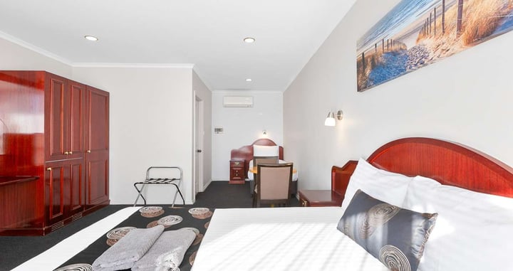 Superior 1 queen 1 single