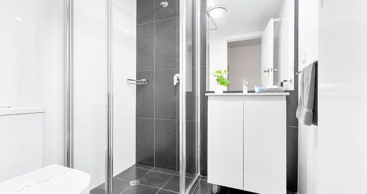 Standard queen and single