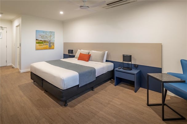 One Bedroom Suite - 1 King Bed