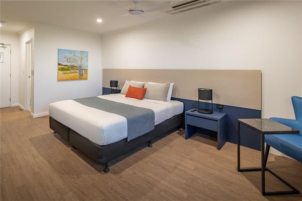 Standard Room - 1 King Bed