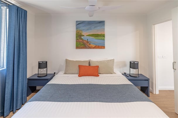 One Bedroom Suite - 1 King Bed