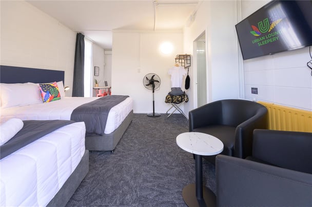 Standard Queen & Single with Kitchenette