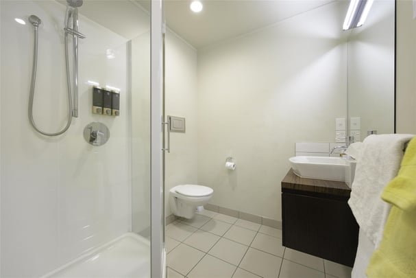 Suite – 1 Queen 1 Single