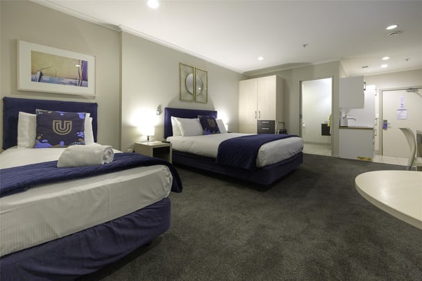 Suite – 1 Queen 1 Single