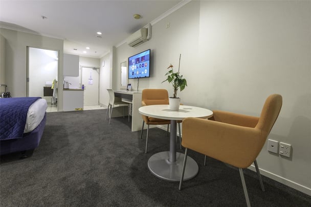 Suite – 1 Queen 1 Single