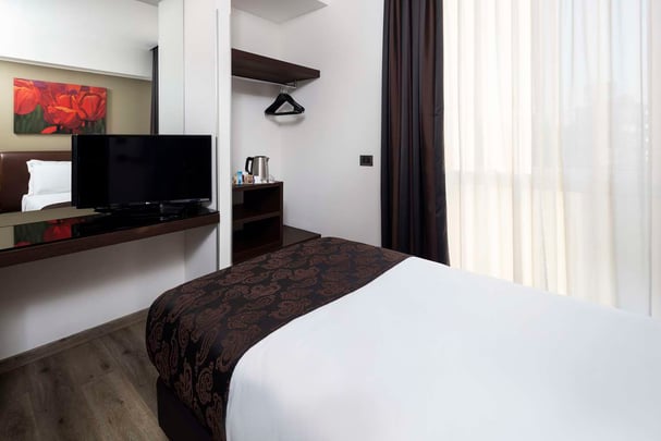 Comfort Two Single Bed Connecting Guest Room