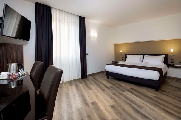 Superior King Bed Guest Room