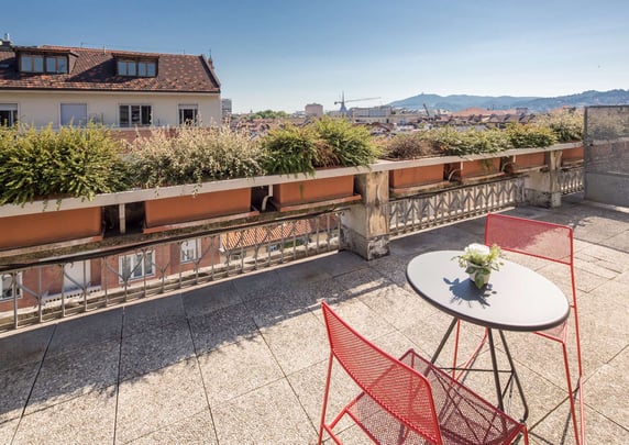 Superior Queen Bed Guest Room