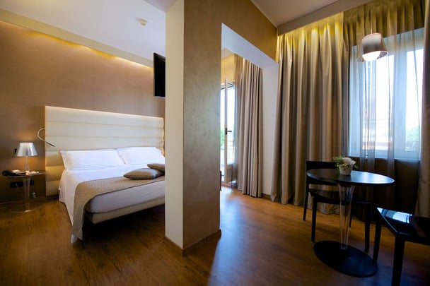 Superior Queen Bed Guest Room