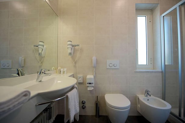 Superior Queen Bed Guest Room