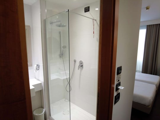 Comfort King Bed - Bathroom