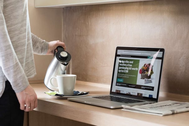 Room Amnities - Free Wifi & Kettle with Tea/Coffee