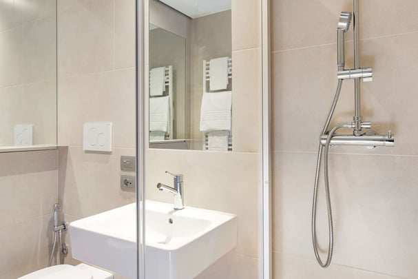 Bathroom - Superior Family Room