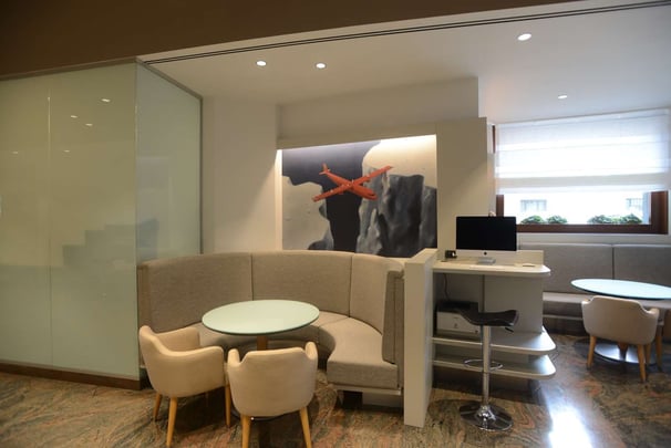 Internet Point in the Lobby