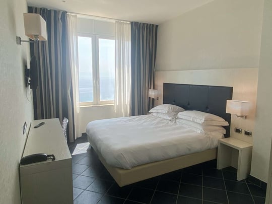 classic room seaview