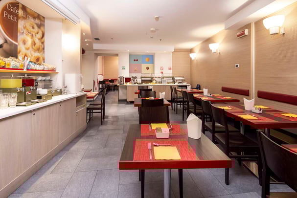 BREAKFAST SALA COLAZIONI FRONTALE