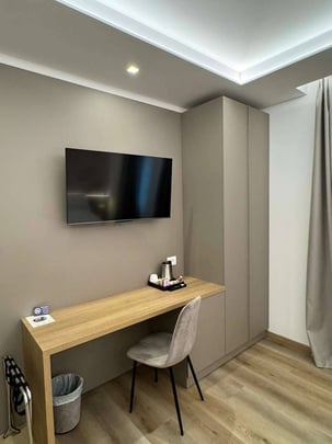 Deluxe scrivania chiara