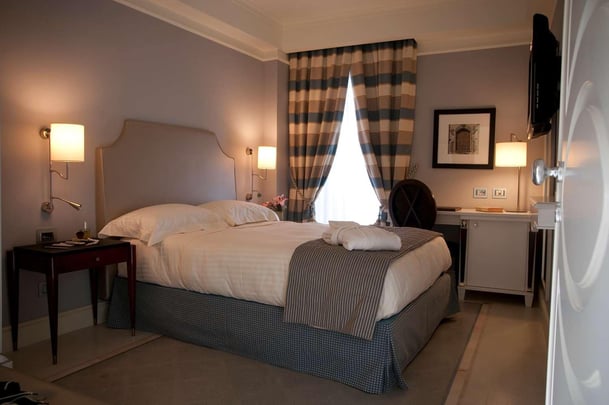 Single Bed, French Bed