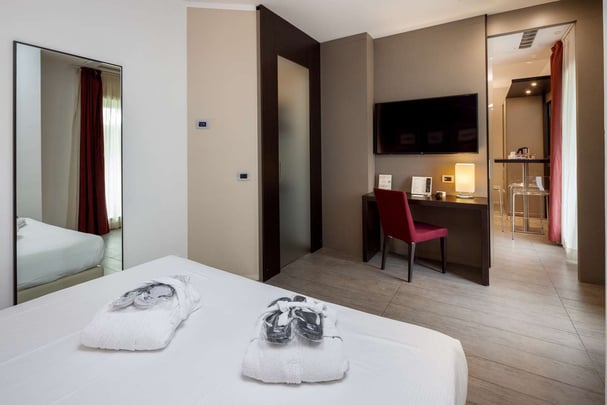 suite main building bedroom