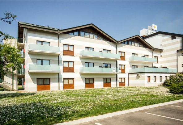 Best Western Hotel Modena District exterior view parking space