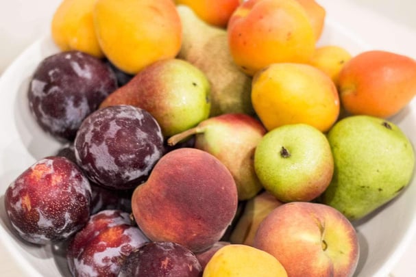 fresh fruits breakfast