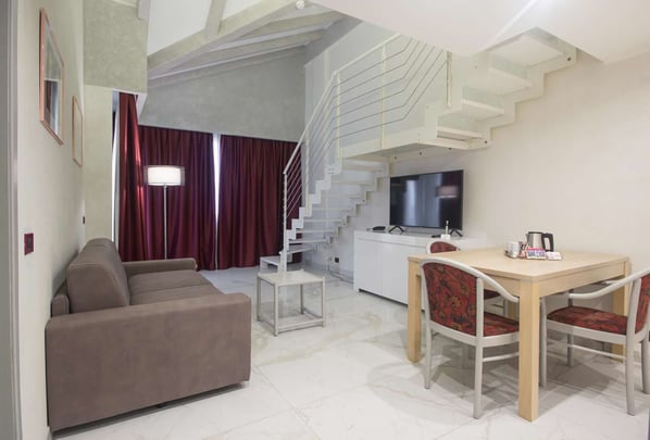 suite dependance trilocali soggiorno web