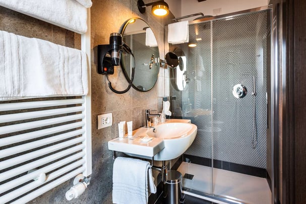 Bathroom Superior - Shower